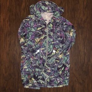 Lululemon collapsible hood rain jacket size 4